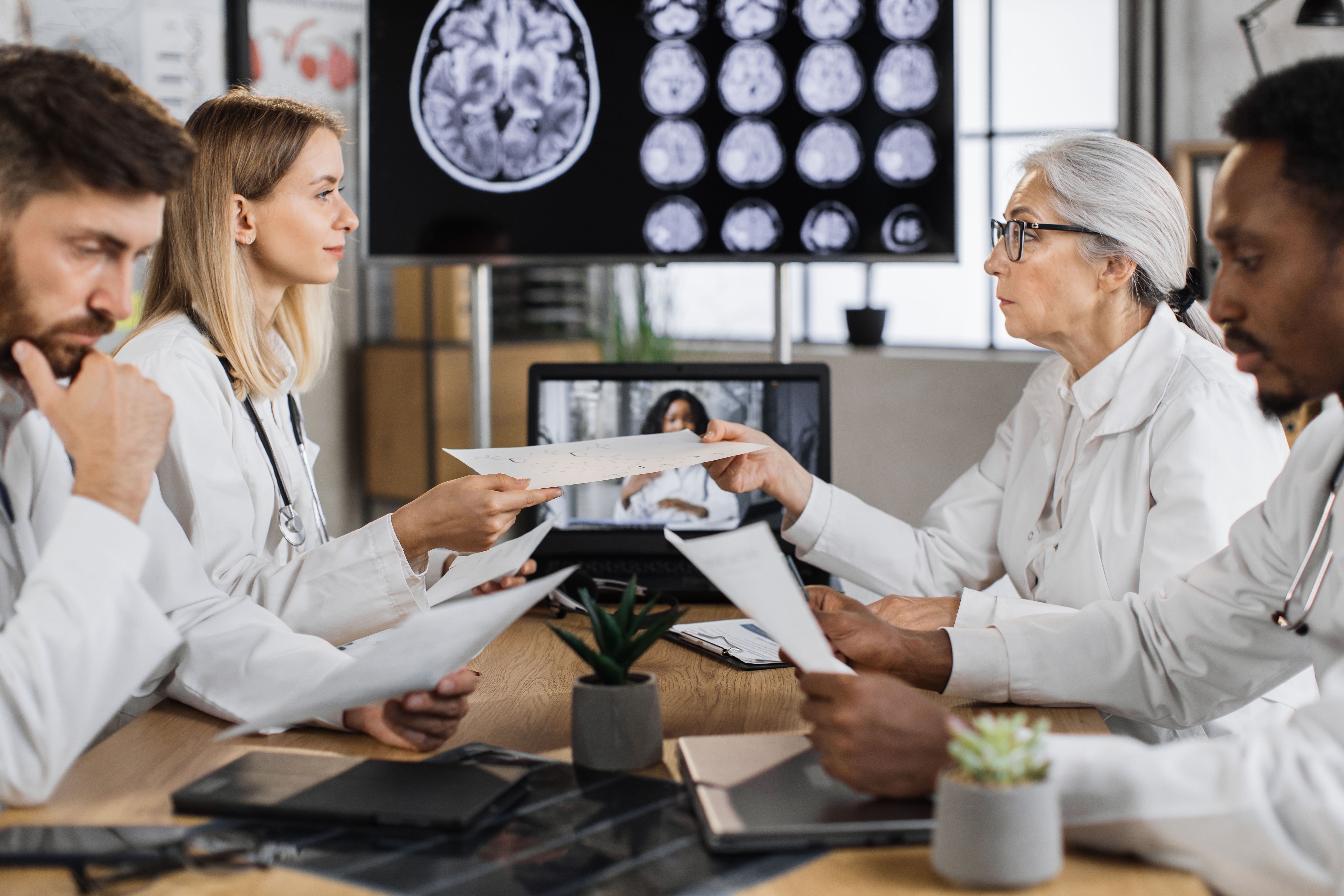 Auditoria de contas médicas com IA: o que machine learning, redes neurais e LLMs realmente entregam